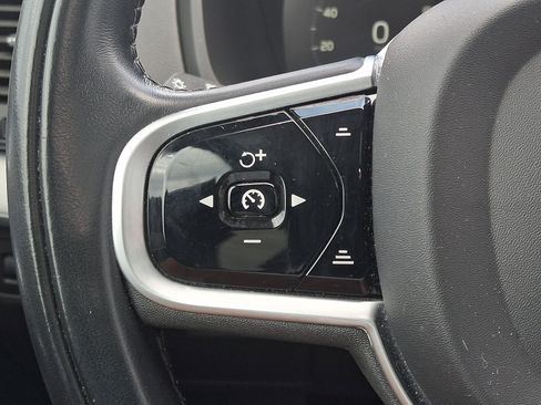 Used 2021 Volvo XC90 T5 Momentum w/ Climate Package AWD/4WD image 23