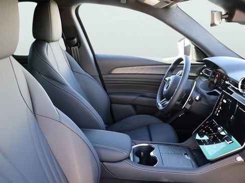 New 2025 Maserati Grecale GT AWD/4WD image 10