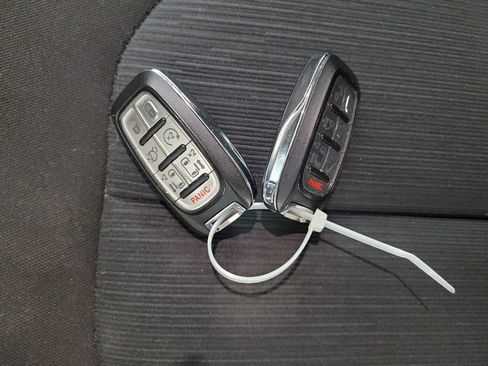 Used 2024 Chrysler Voyager LX FWD image 32
