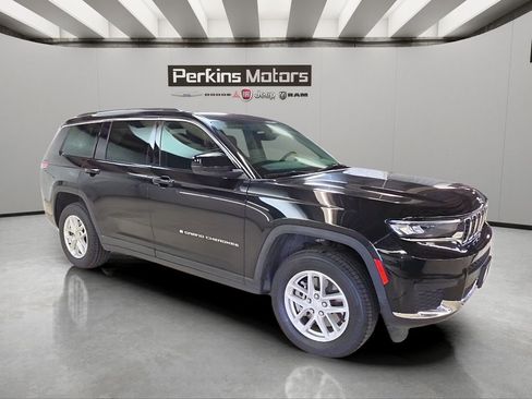 Used 2023 Jeep Grand Cherokee L Laredo AWD/4WD image 7