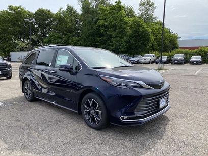 New 2026 Toyota Sienna Platinum