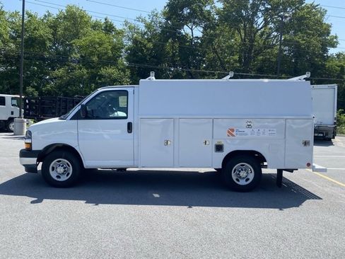 New 2025 Chevrolet Express 3500 w/ Power Convenience Package image 4