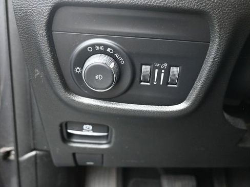 Used 2021 Jeep Grand Cherokee L Limited AWD/4WD image 13
