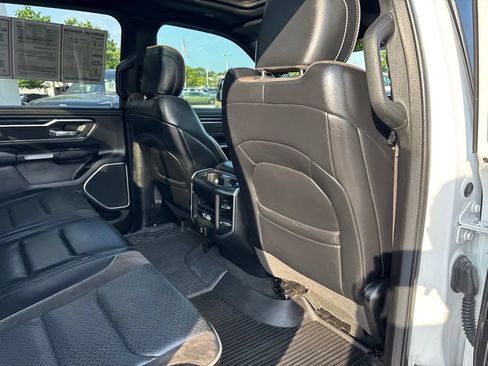 Used 2023 RAM 1500 Laramie AWD/4WD image 18