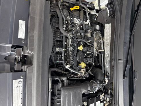 Used 2018 Volkswagen Tiguan S FWD image 25