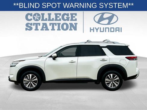 Used 2023 Nissan Pathfinder SL image 7