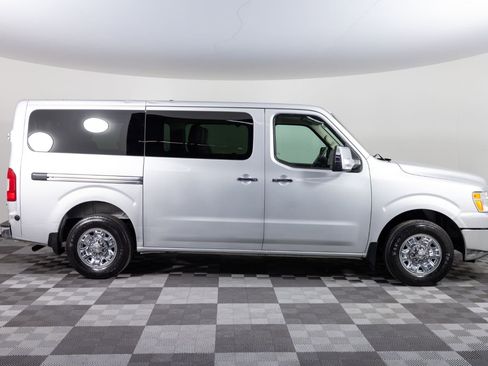 Used 2019 Nissan NV 3500 SV w/ Navigation Package image 10