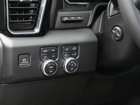Used 2023 GMC Sierra 1500 Denali w/ Denali Reserve Package AWD/4WD image 23