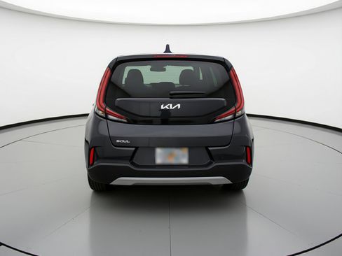Used 2025 Kia Soul LX w/ LX Technology Package image 7