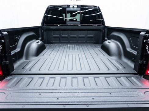New 2026 RAM 2500 Laramie w/ Night Edition AWD/4WD image 8