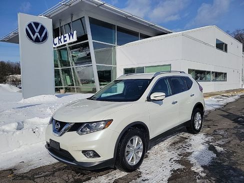Used 2016 Nissan Rogue SV w/ SV Premium Package image 1
