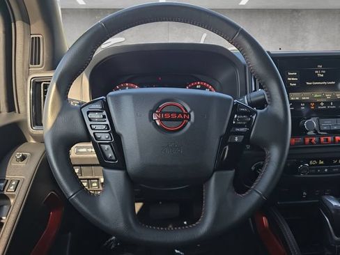 Used 2025 Nissan Frontier PRO-4X AWD/4WD image 21