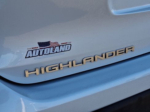 Certified 2023 Toyota Highlander LE image 30