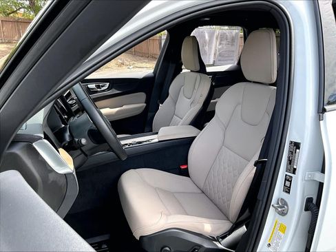 Used 2026 Volvo XC60 T8 Plus w/ Climate Package AWD/4WD image 28