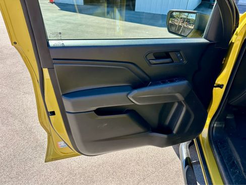 Used 2024 Chevrolet Colorado Trail Boss image 10