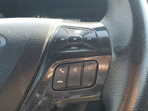 Used 2018 Ford Explorer XLT AWD/4WD image 25