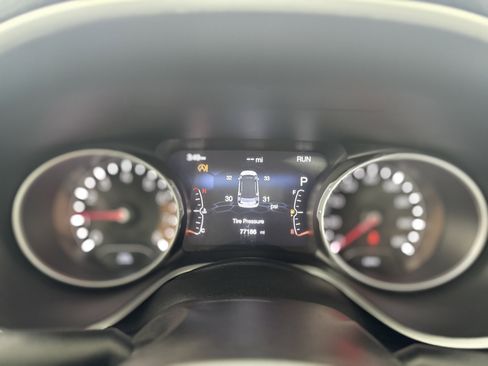 Used 2019 Jeep Compass Limited w/ Safety & Security Group image 18