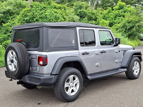 Used 2018 Jeep Wrangler Unlimited Sport S AWD/4WD image 6