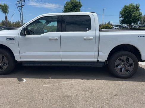 Used 2024 Ford F150 Lightning Flash AWD/4WD image 9