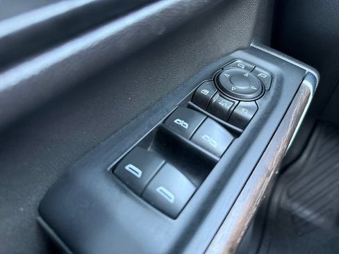 Used 2022 GMC Sierra 3500 Denali AWD/4WD image 27