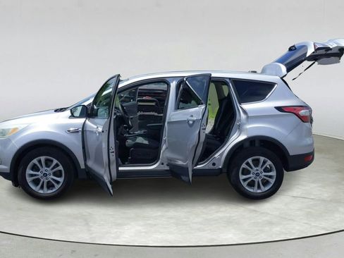 Used 2017 Ford Escape SE FWD image 11