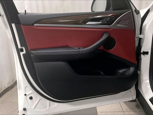 Used 2024 BMW X3 xDrive30i w/ Convenience Package w/ZPA image 9