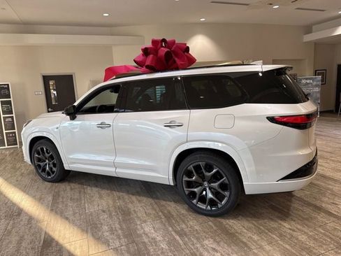 New 2026 Lexus TX 500h F SPORT Performance Premium image 5