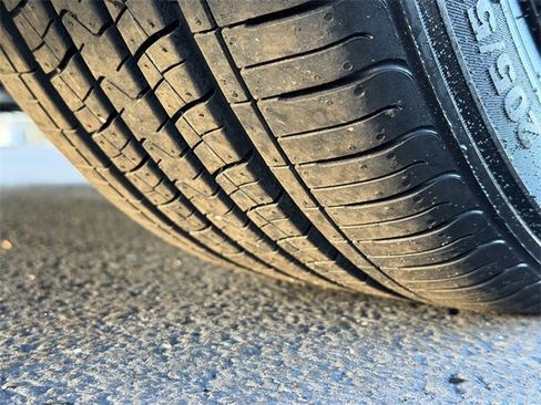 Used 2021 Toyota Corolla LE image 12