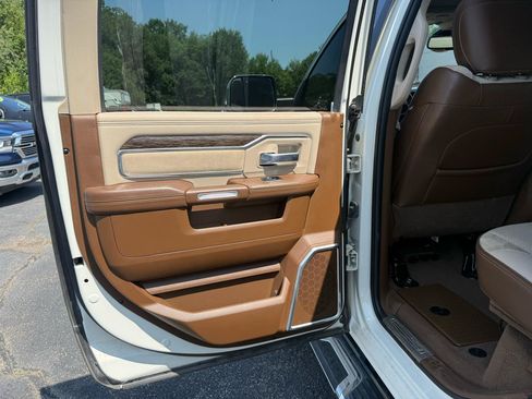 Used 2019 RAM 2500 Laramie AWD/4WD image 26