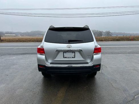 Used 2013 Toyota Highlander Plus image 10