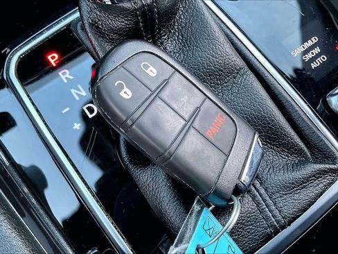 Used 2024 Jeep Compass Latitude image 26