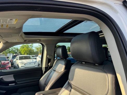 Used 2025 Ford Expedition Active AWD/4WD image 24