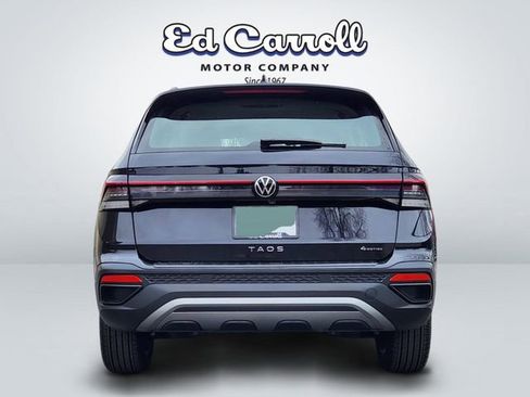 Certified 2025 Volkswagen Taos S image 6