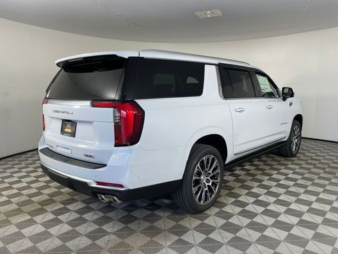 New 2026 GMC Yukon XL Denali w/ Denali Reserve Package image 21
