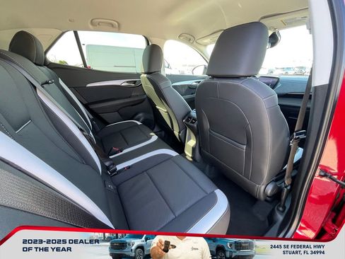 Certified 2025 Buick Envision Sport Touring image 19