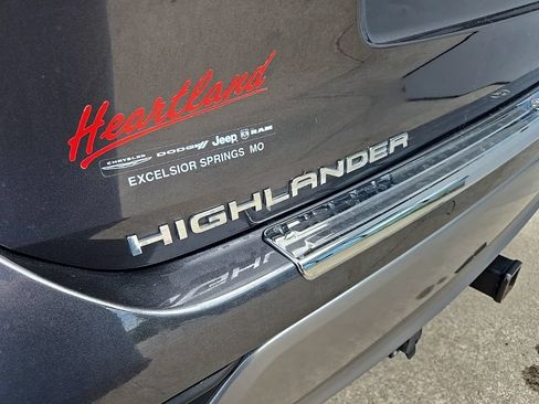 Used 2021 Toyota Highlander Platinum AWD/4WD image 20