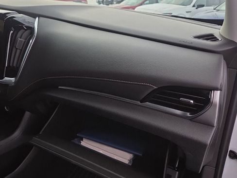 Used 2018 Chevrolet Traverse LT image 33