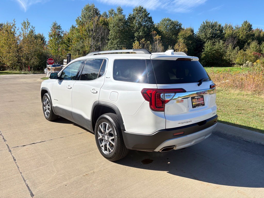 Used 2023 GMC Acadia SLT w/ Technology Package AWD/4WD image 7