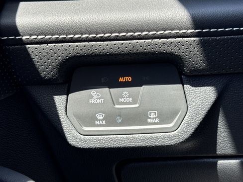 Used 2024 Volkswagen Atlas Cross Sport SEL Premium R-Line image 55