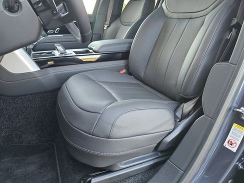 New 2025 Land Rover Range Rover SE image 42