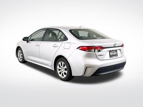 Used 2024 Toyota Corolla LE image 5