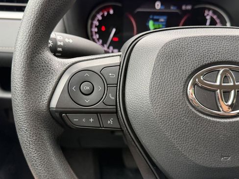 Used 2024 Toyota RAV4 LE AWD/4WD image 15