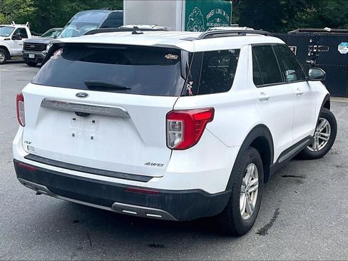 Used 2021 Ford Explorer XLT w/ Equipment Group 202A AWD/4WD image 4