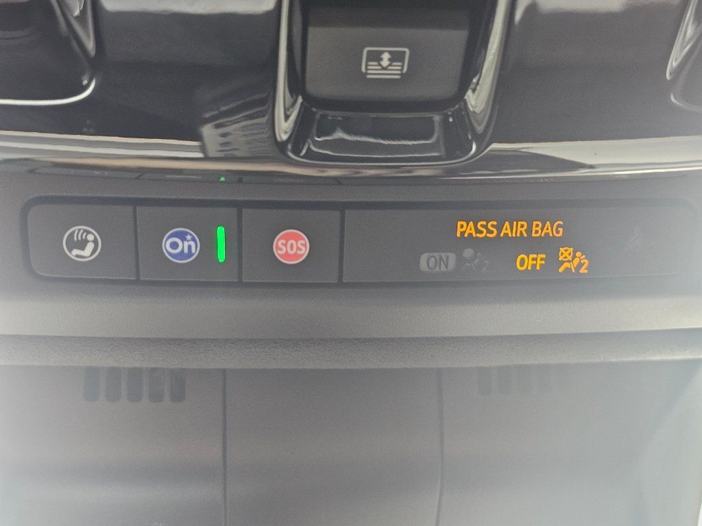 Used 2025 Cadillac Escalade V AWD/4WD image 43