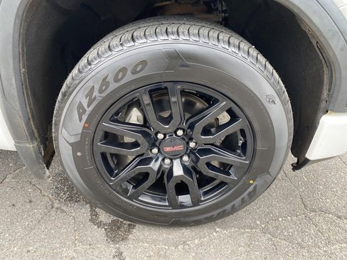 Used 2021 GMC Sierra 1500 Elevation w/ X31 Off-Road Package image 9