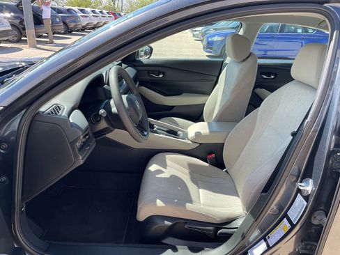 Used 2023 Honda Accord LX image 8