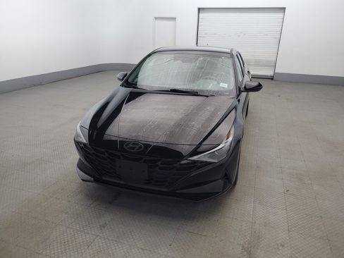 Used 2023 Hyundai Elantra SEL w/ Convenience Package FWD image 15