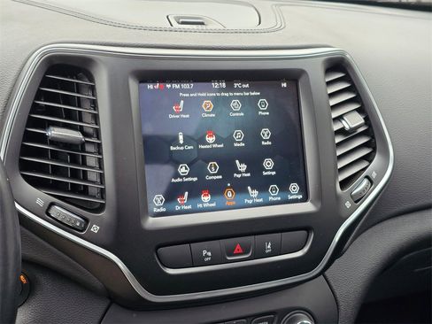 Used 2021 Jeep Cherokee Latitude Lux w/ Sun & Sound Group image 24