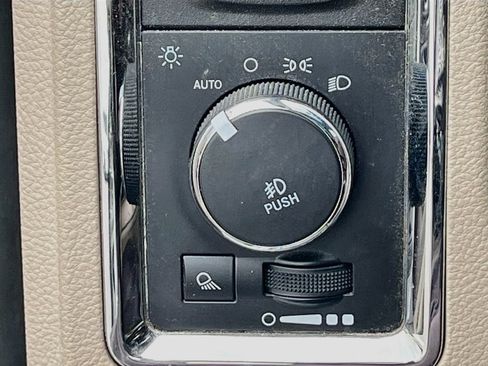 Used 2017 RAM 1500 Laramie Longhorn AWD/4WD image 10