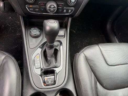 Used 2021 Jeep Cherokee Limited w/ Elite Package image 15